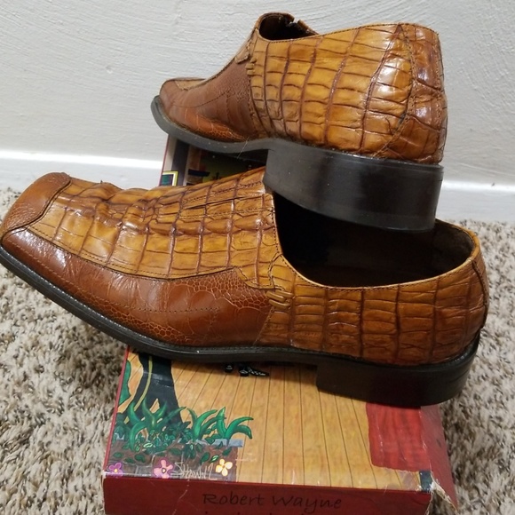 Men's Brown Textured Shoes - Picture 3 of 4
